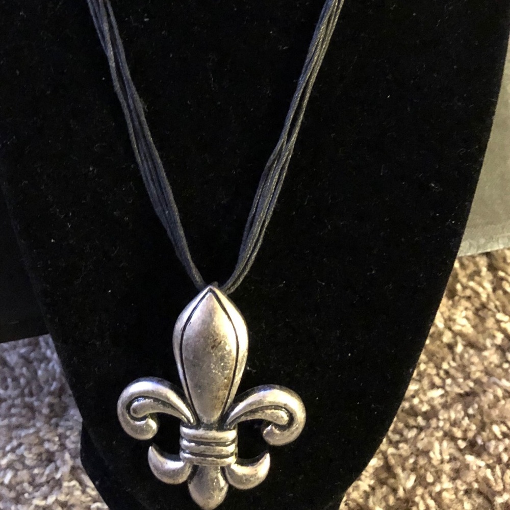 Saints(Fleur-de-lis) Necklace with Earrings